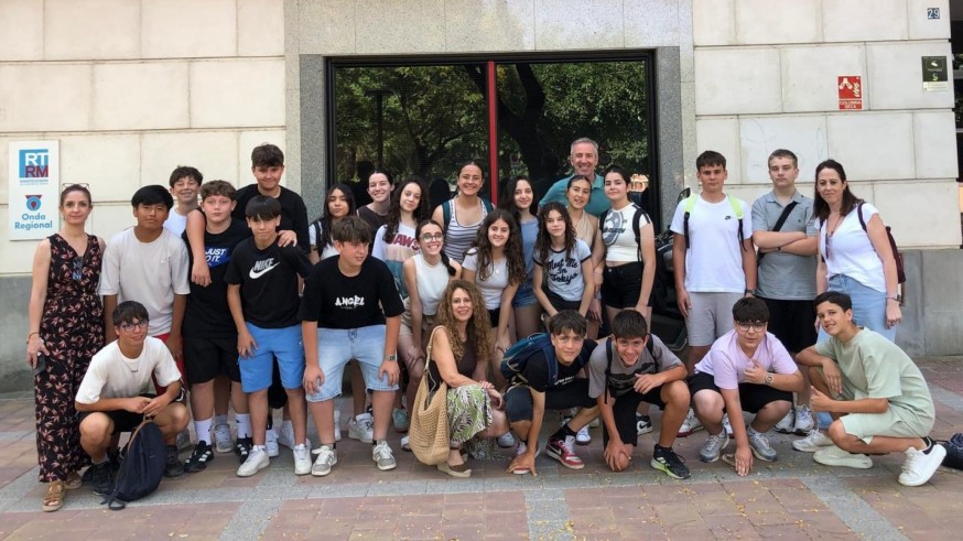 Taller de periodismo comunitario con 2º de la ESO del IES José Planes 