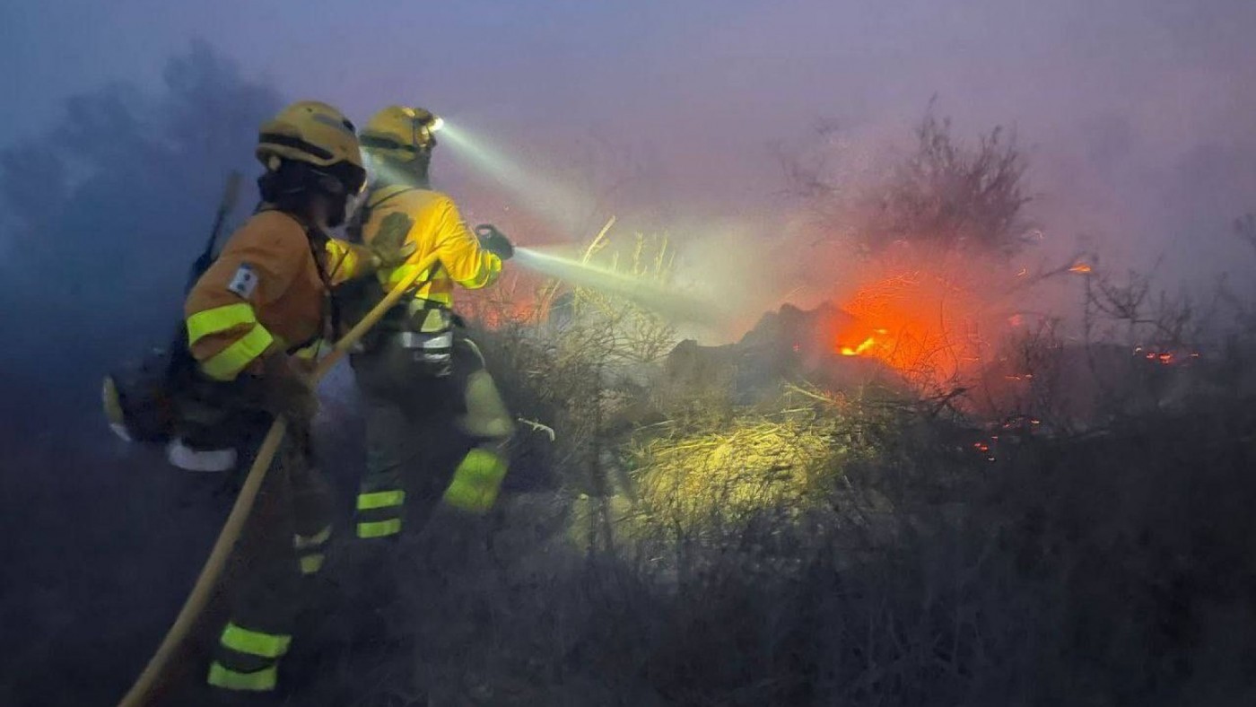 Bomberos forestales denuncian que la adjudicataria no sustituye a los trabajadores de baja o en excendencia