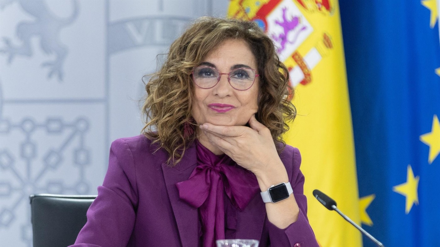 El Gobierno da luz verde a subir el salario de los empleados públicos un 2% para este año
