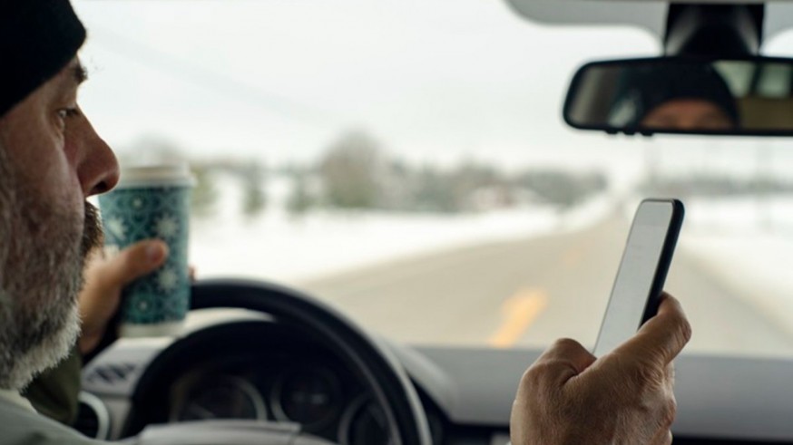 Distracciones al volante: primer factor de riesgo en accidentes