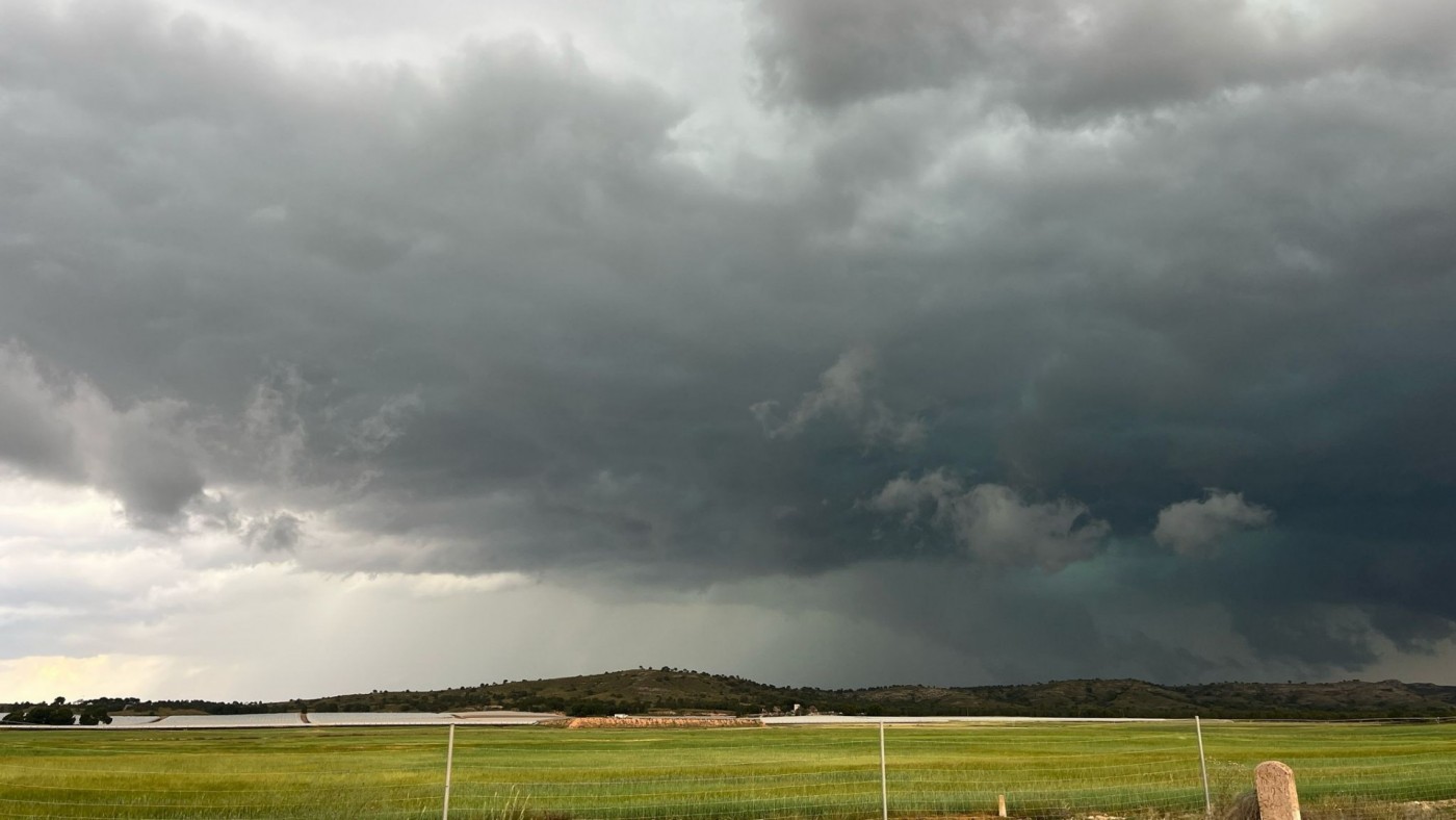 La AEMET activa el aviso amarillo por lluvias y tormentas, excepto en el Valle del Guadalentín 