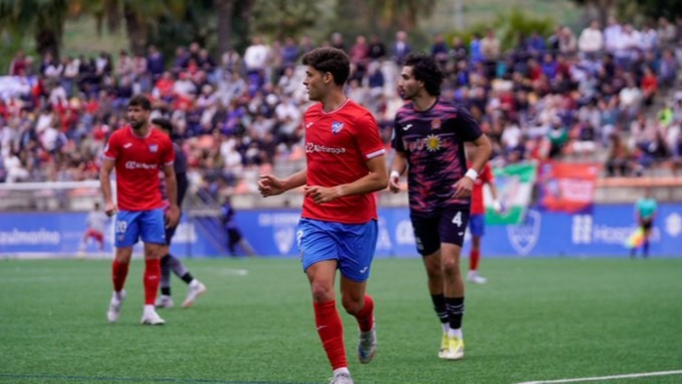 El Águilas se derrumba ante el Estepona (2-1)