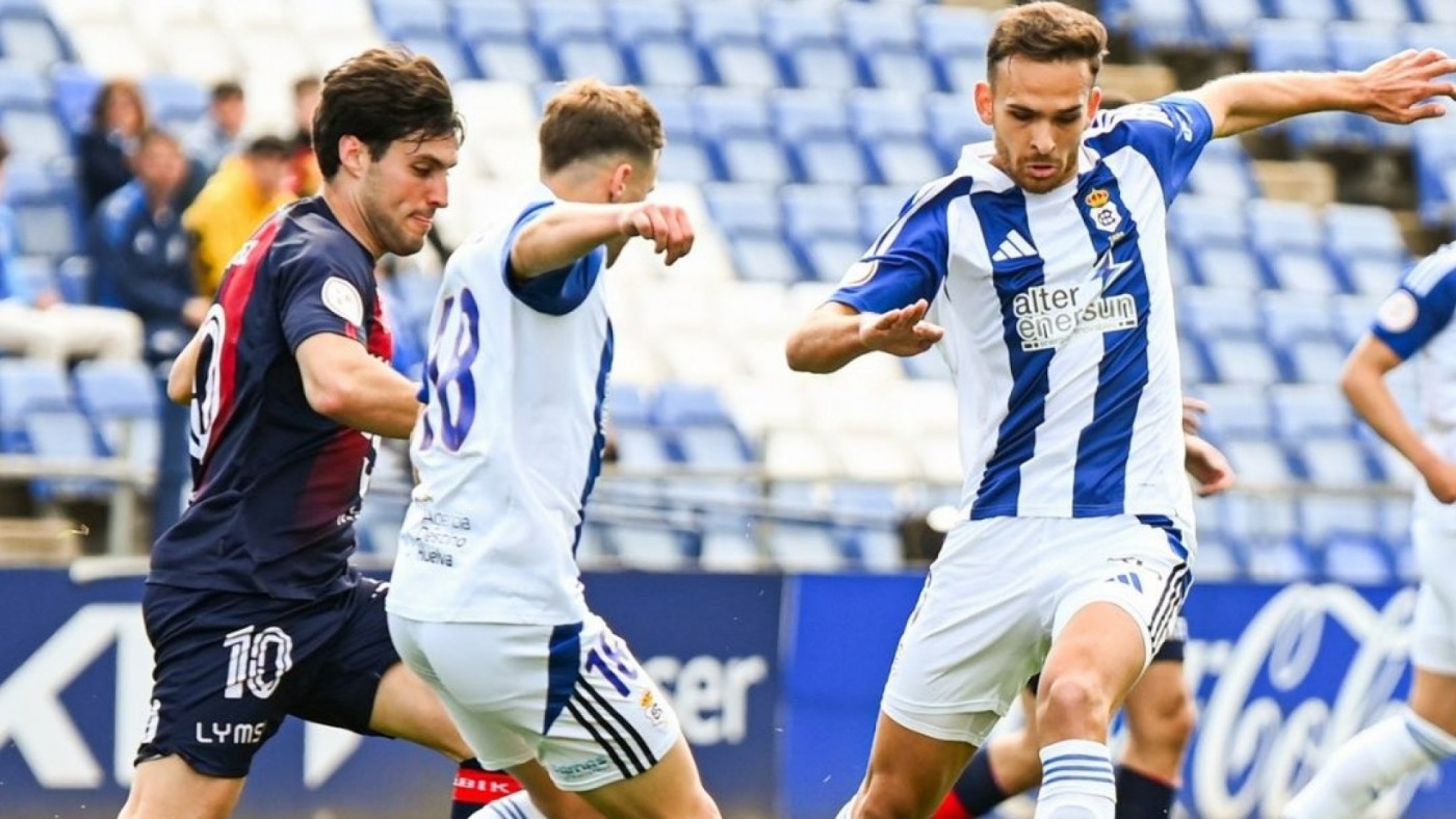 El Recre mete en descenso al Yeclano