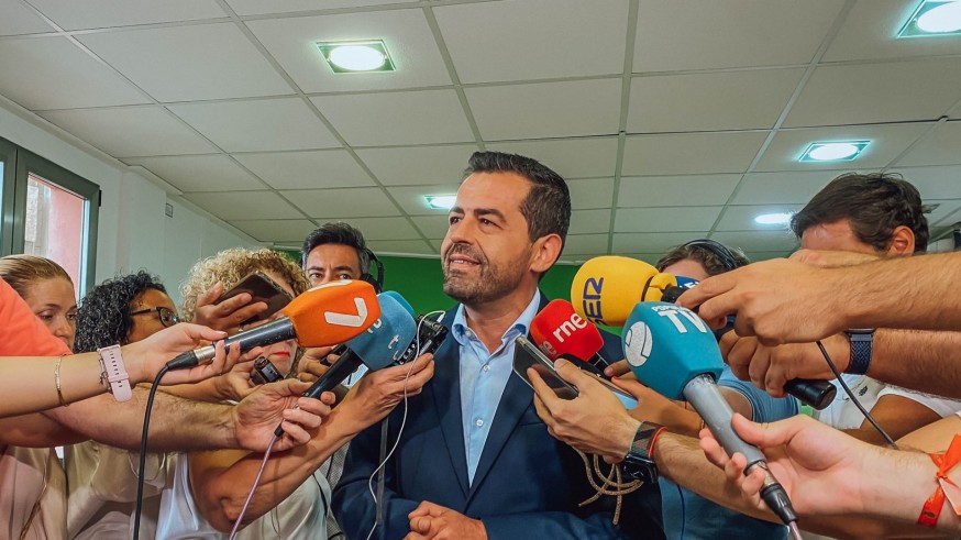 Vox responde a López Miras que "a lo mejor hay que plantearse un apoyo externo a un nuevo gobierno"