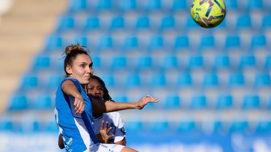 Yiyi: "El Alhama ElPozo comete errores que en Liga F se pagan muy caro"