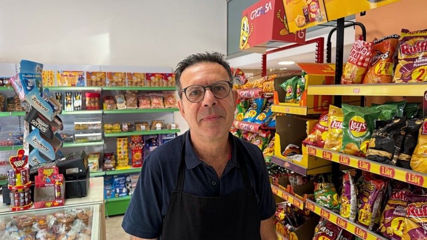 Personas que cuentan. Luis Alcázar pregunta a Pedro José Martínezcómo sobrevive un pequeño negocio tanto tiempo con la competencia que existe