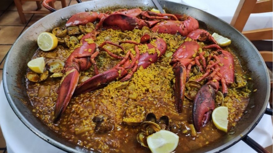Del cielo de San Javier al paladar en Cala Cortina: Un viaje por el corazón de la Cartagena trimilenaria