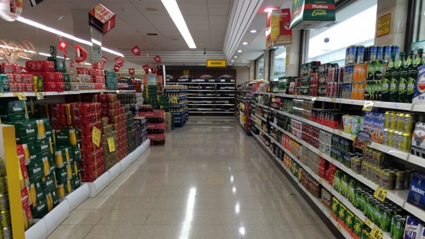 Los supermercados se preparan ante el paro indefinido de los transportistas