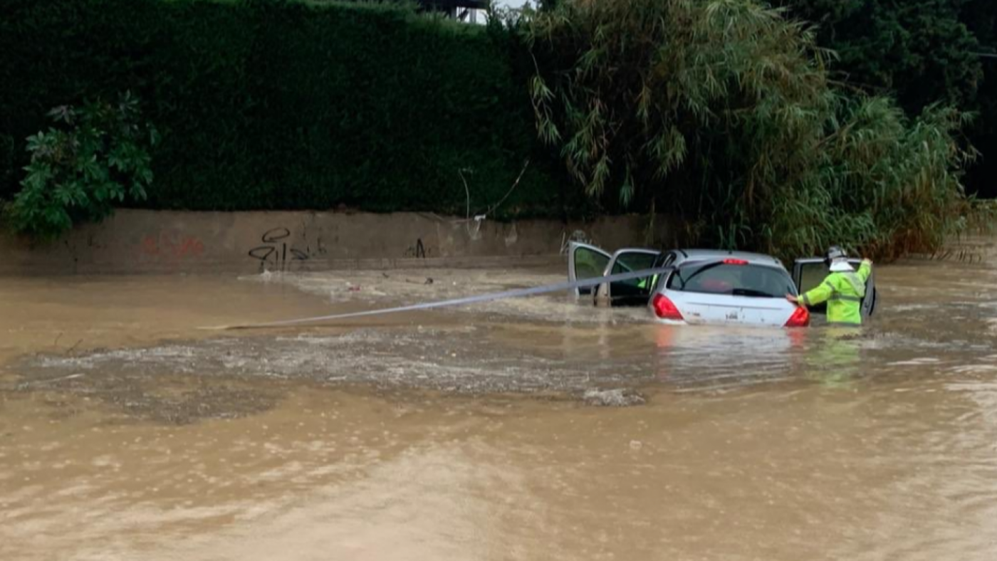 VÍDEO | Las intensas lluvias protagonizan la tarde del domingo en la Región