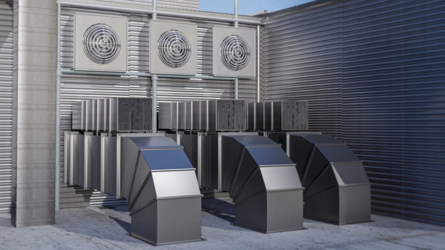 Desmentido el fin de los aires acondicionados en fachadas: el sector alerta de una falta crítica de instaladores