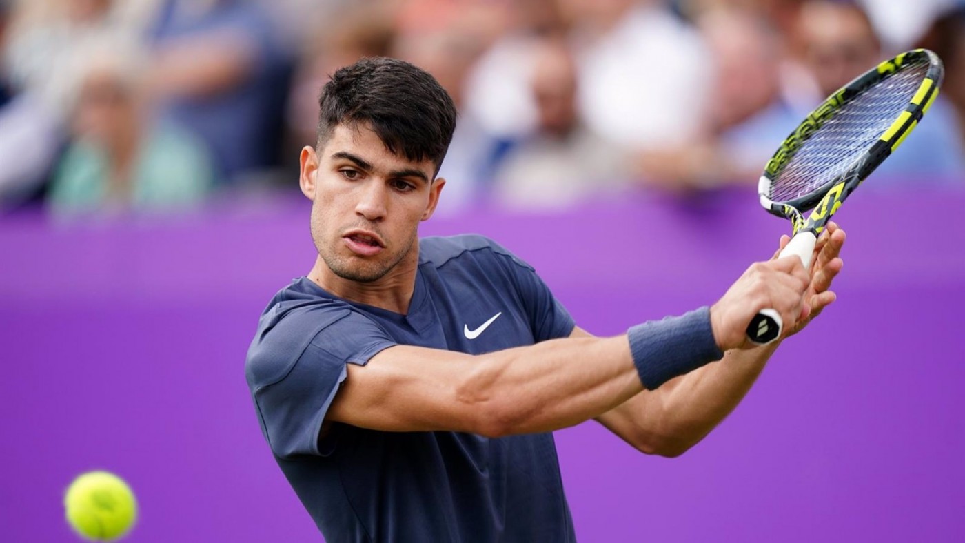 Alcaraz llega a Wimbledon tercero y tras ceder 860 puntos con Sinner en una semana