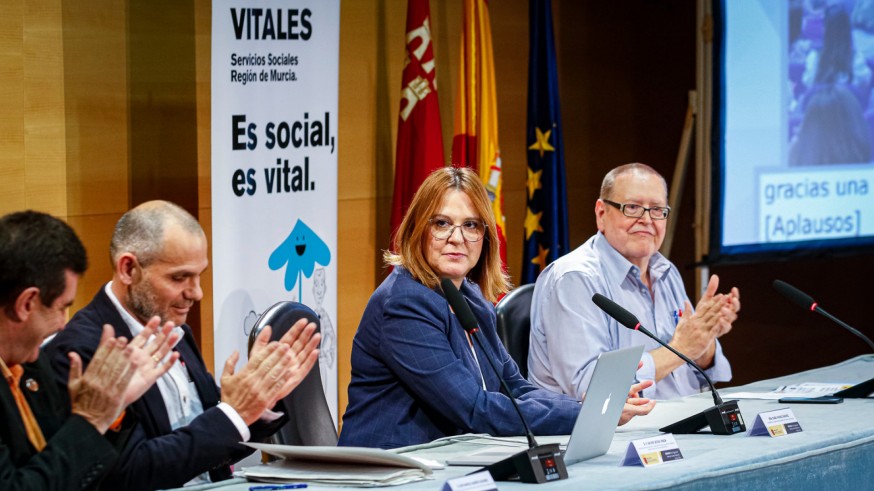 El Gobierno regional realiza un diagnóstico de los Servicios Sociales para procurar la mejora de las atenciones