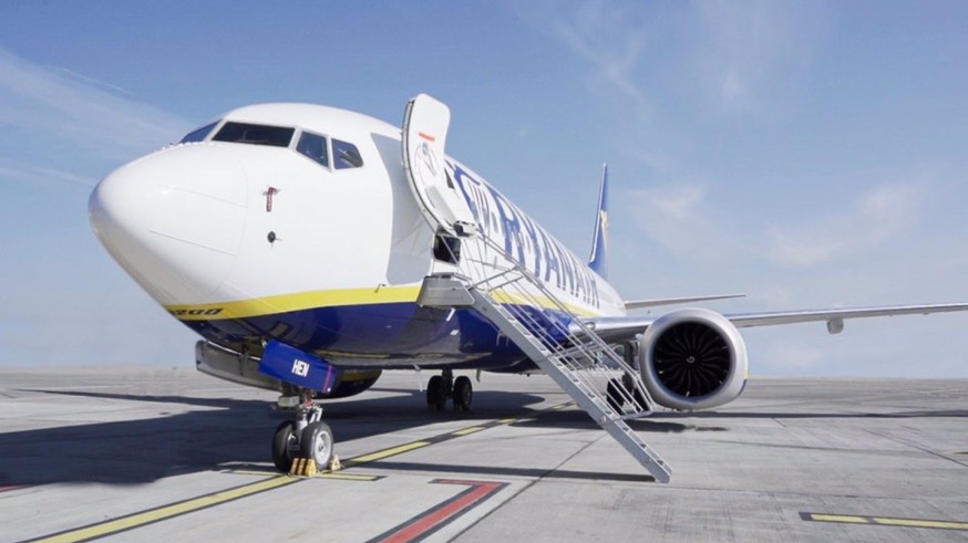 La huelga de Ryanair no afecta de momento a los vuelos programados en el aeropuerto de Corvera
