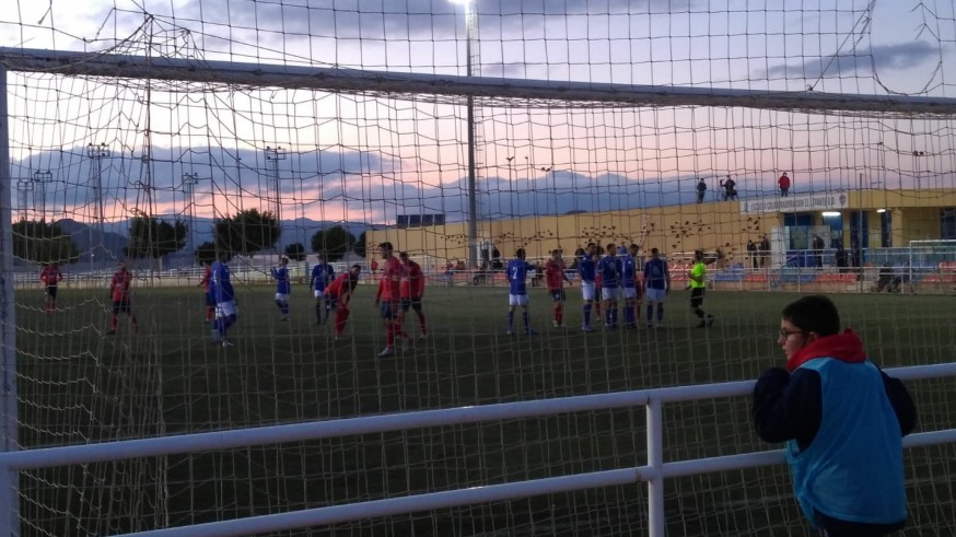 El Huércal-overa se reencuentra con la victoria ante el Mazarrón| 0-1