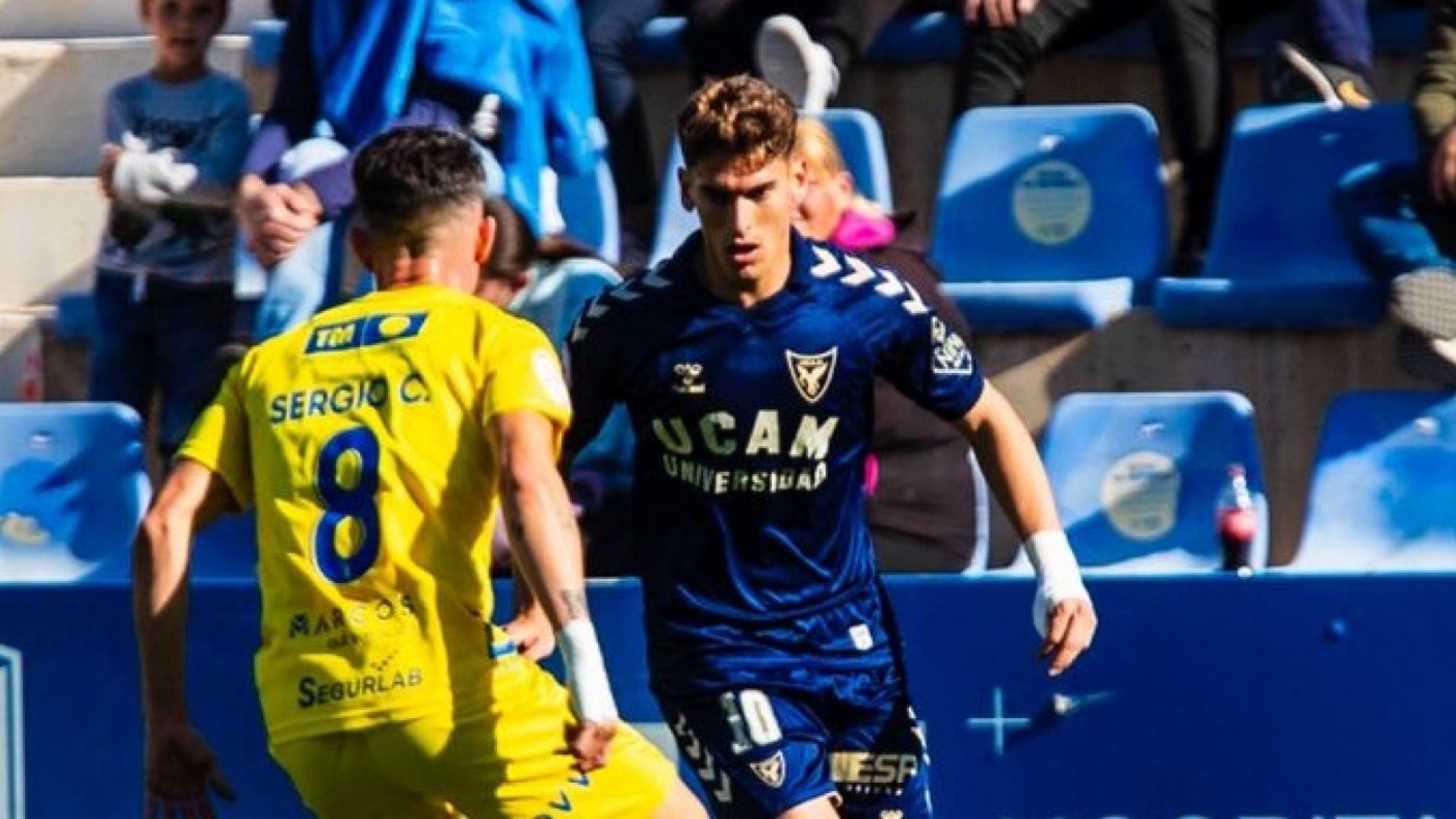 El UCAM Murcia paga los errores ante el Orihuela (0-2)