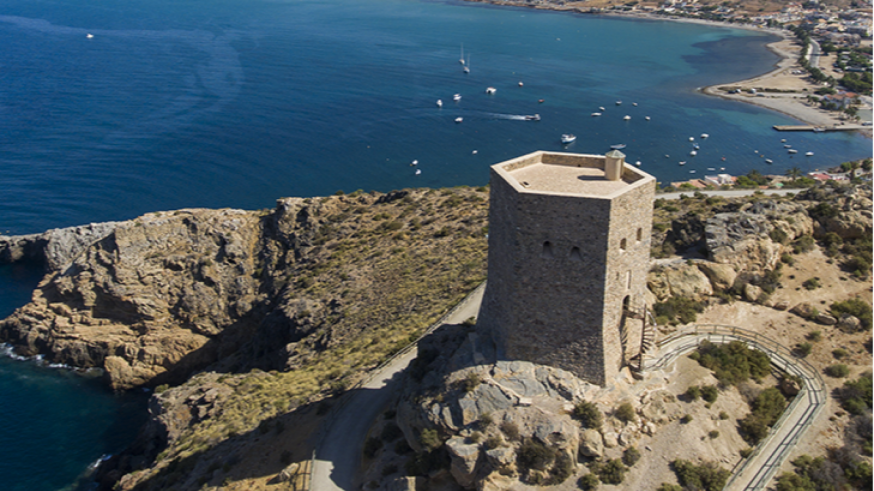 Emergencias rescata a dos senderistas franceses perdidos en Cabo Tiñoso