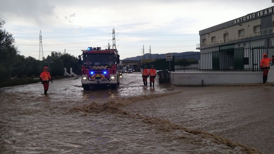 La tormenta y el granizo provocan una decena de rescates y carreteras cortadas en la Región