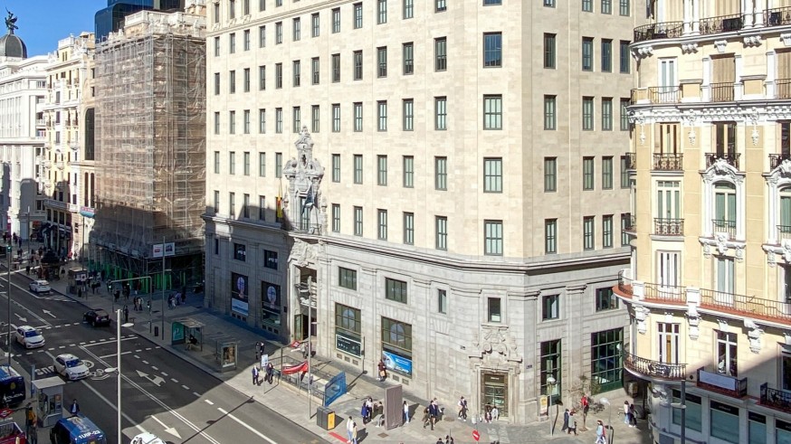 Telefónica vende su histórica sede de Gran Vía a Tomás Olivo por 200 millones de euros