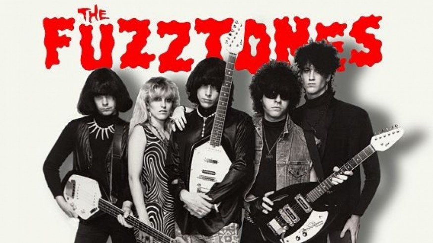 The Fuzztones (Rudi Protrudi): "No puedo sentarme en una mecedora cuando tengo la posibilidad de salir al mundo y tocar rock and roll"