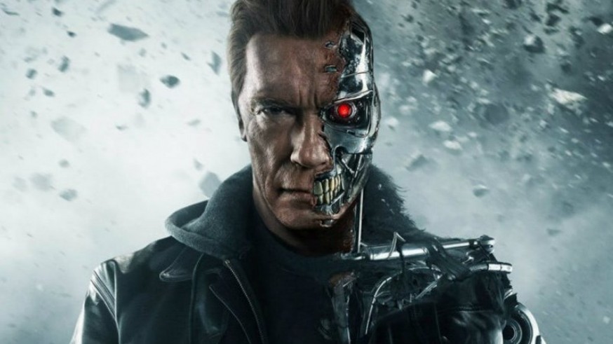 EL ROMPEOLAS. #elhombredospuntocero. Llegan Terminator y un chat con fallecidos