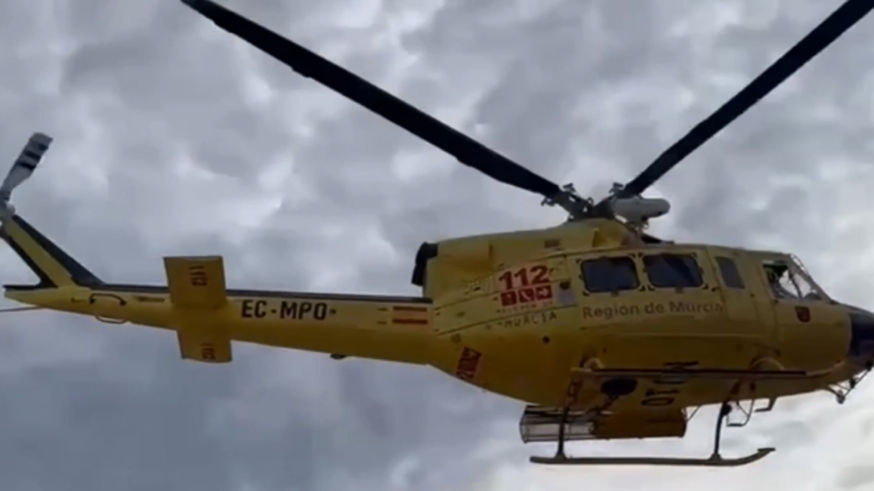 El Gobierno regional envía un helicóptero con rescatadores a Oliva para colaborar ante el temporal de lluvias
