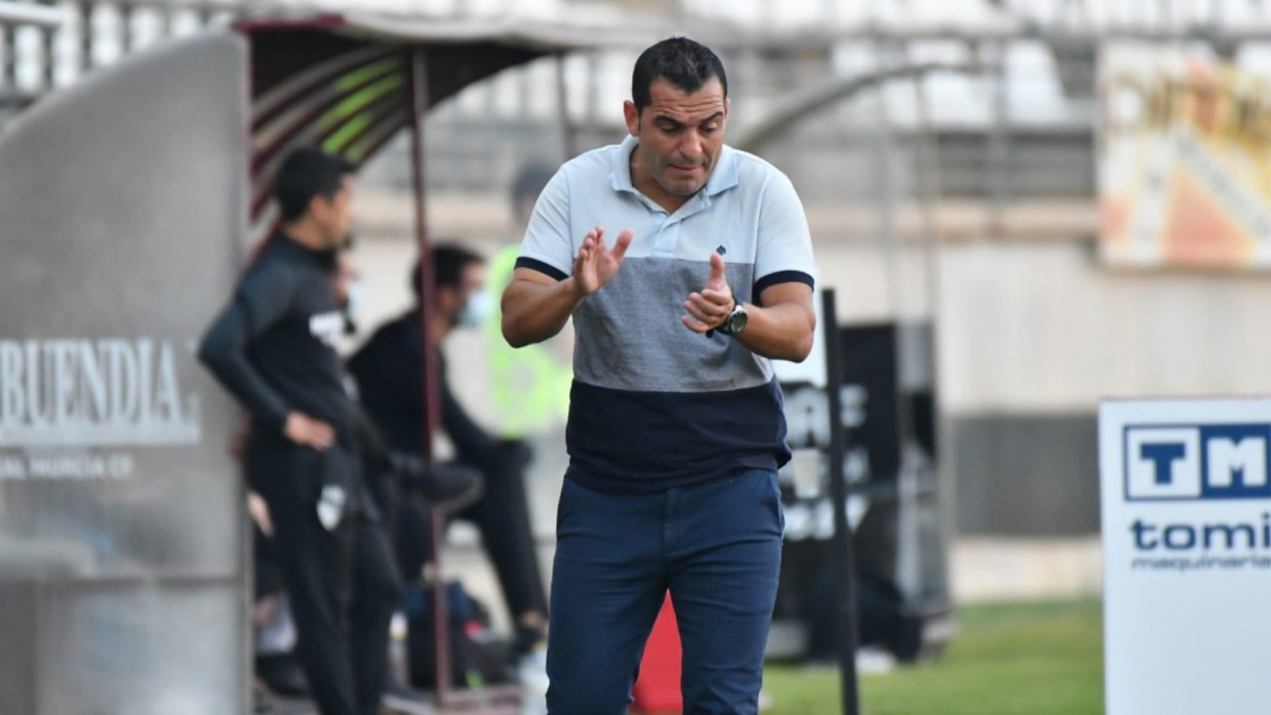 Adrián Hernández, en partido frente al Sevilla Atlético