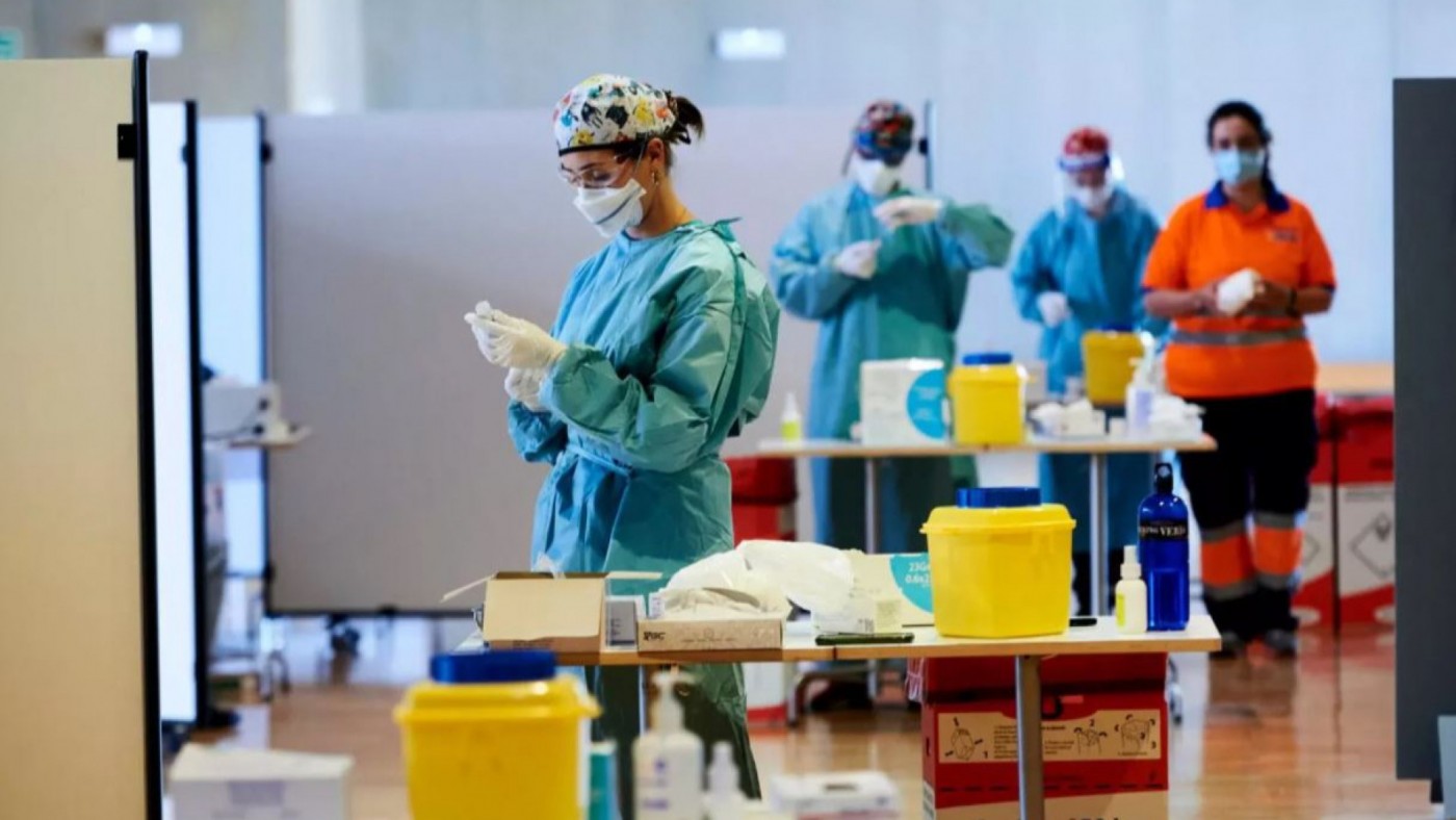 Desciende el número de contagios en una jornada con un fallecido por covid en la Región de Murcia