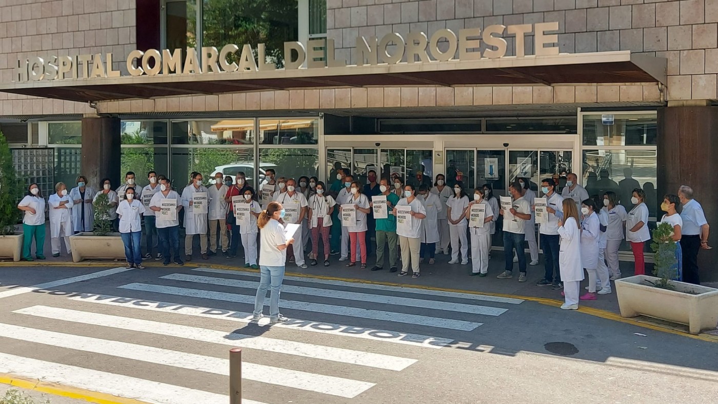 Paro protagonizado por el personal del Hospital Comarcal del Noroeste. ENRIQUE SOLER
