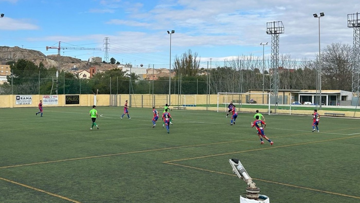 El Minerva noquea al Bullense (2-1)