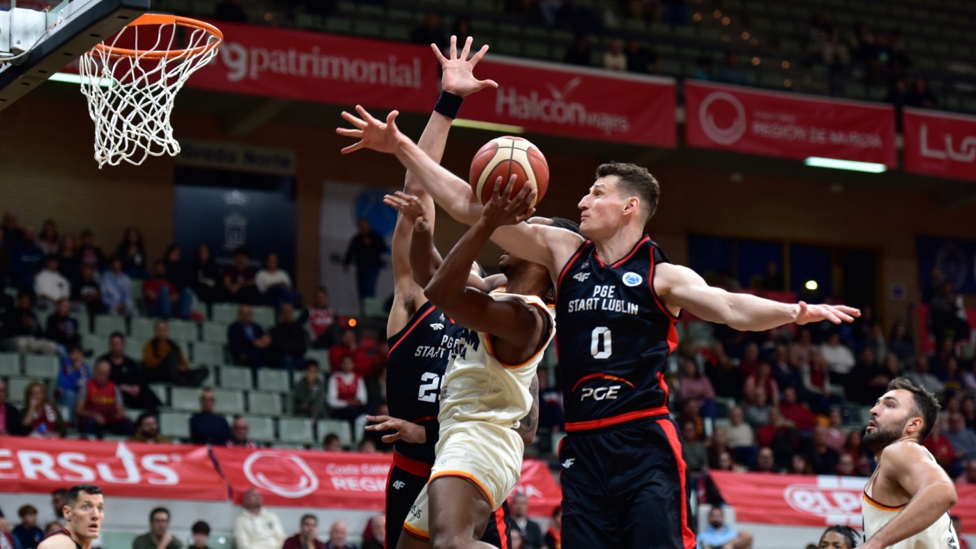 El UCAM Murcia cierra con victoria la primera fase de la FIBA Eurocup