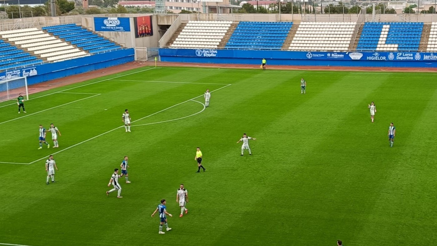 El Lorca se consolida como líder (1-0)