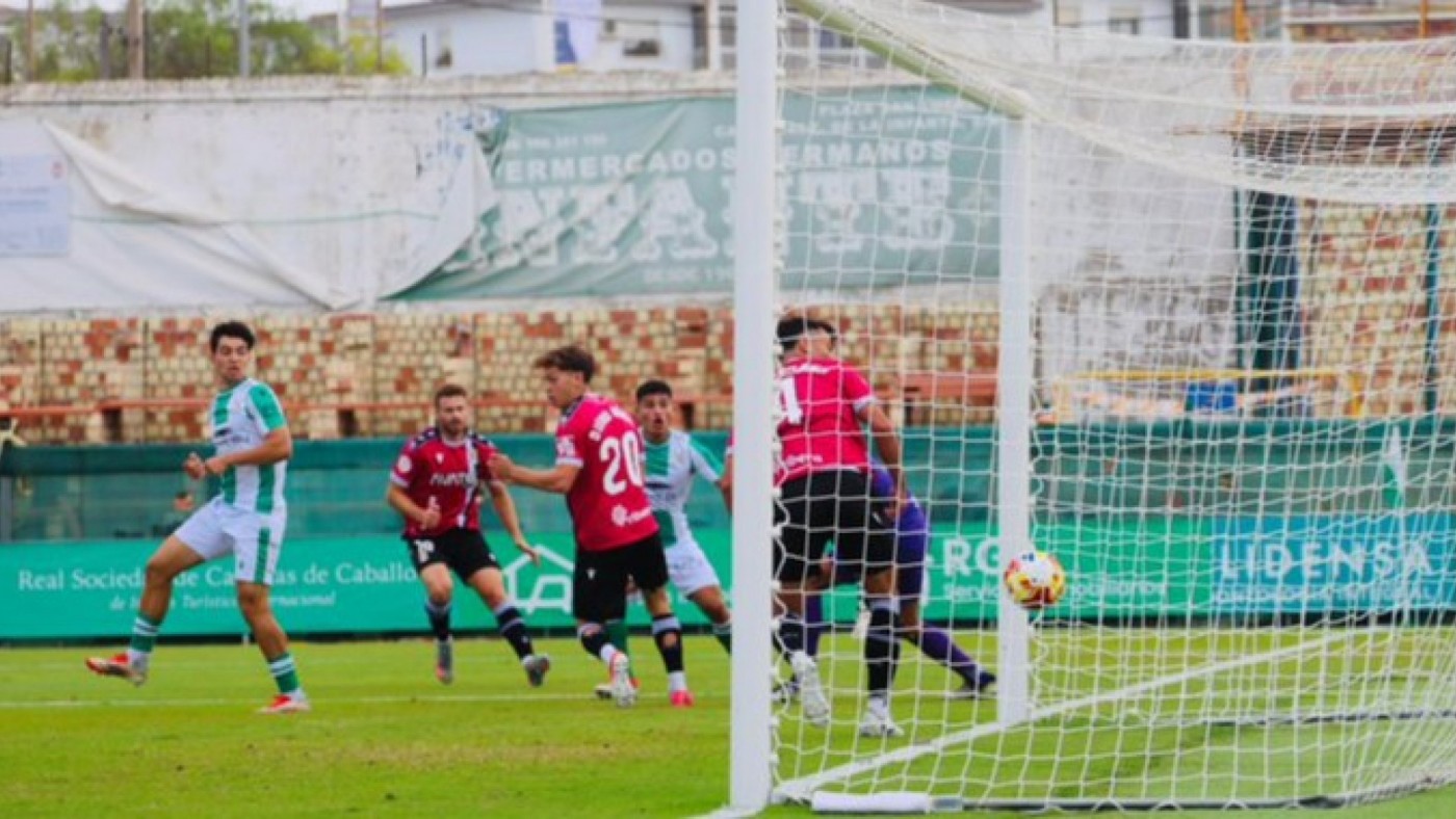 El Cartagena cae ante el Sanluqueño (3-0)