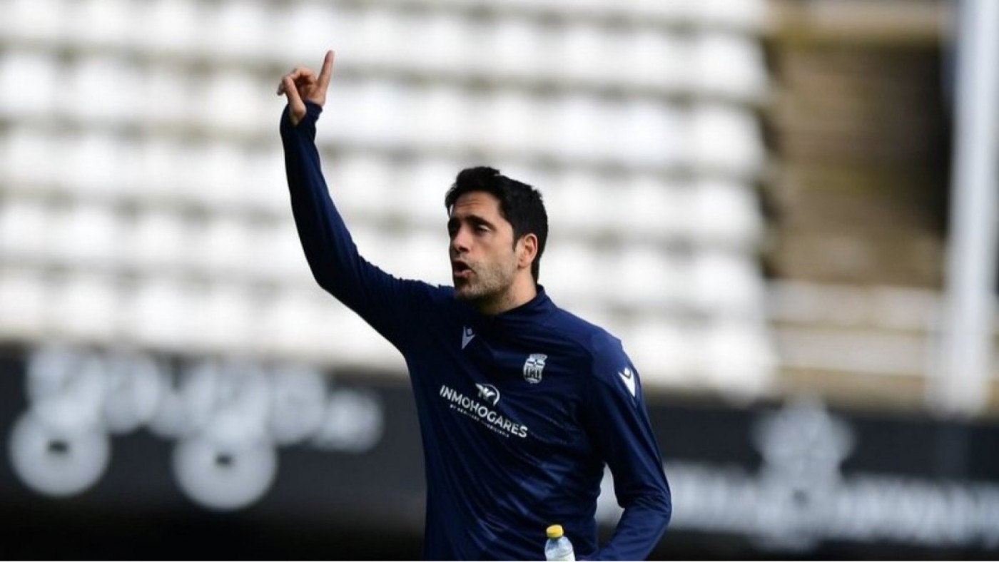 Iñigo Vélez seguirá en el Fútbol Club Cartagena