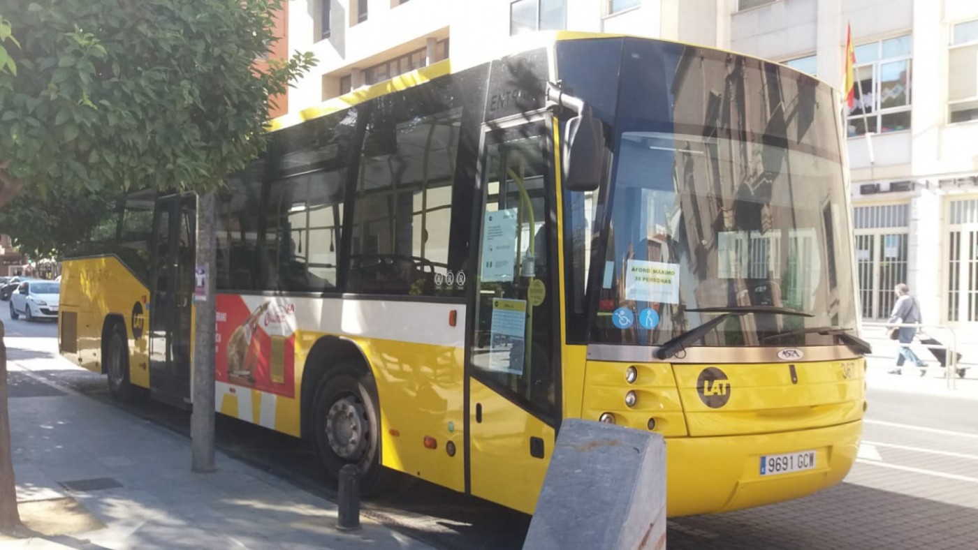 Desconvocada la huelga de Latbus al pagar la empresa a los trabajadores
