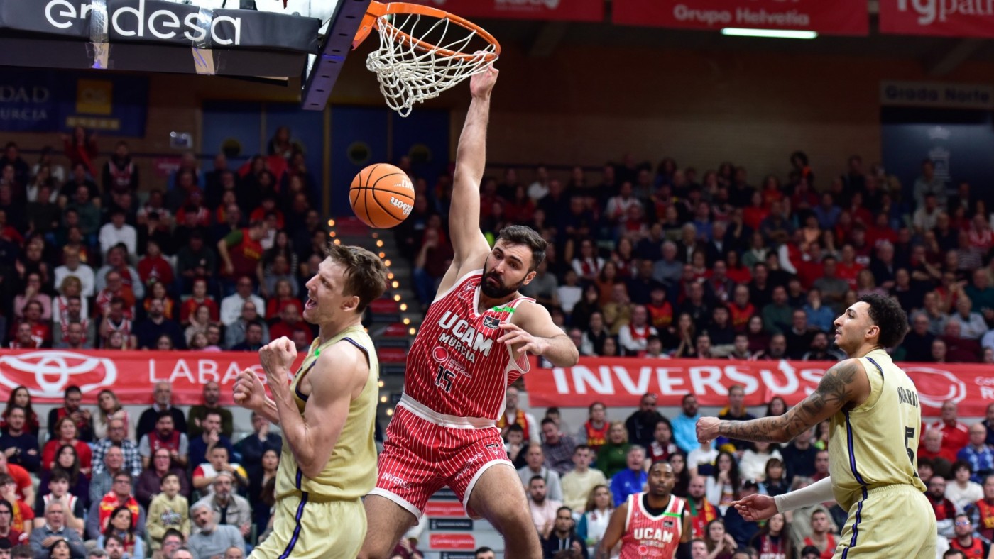 Reacción gigante del UCAM ante el Barça