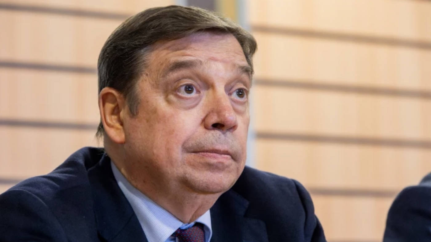Planas pide a las autonomías que aumenten el control y denuncias de incumplimientos de la cadena alimentaria