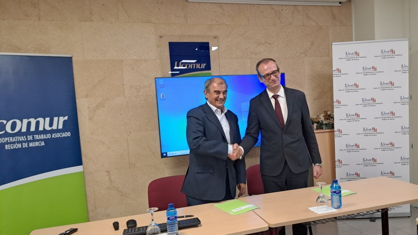 Educación y Ucomur firman un acuerdo para la promoción de la Formación Profesional Dual