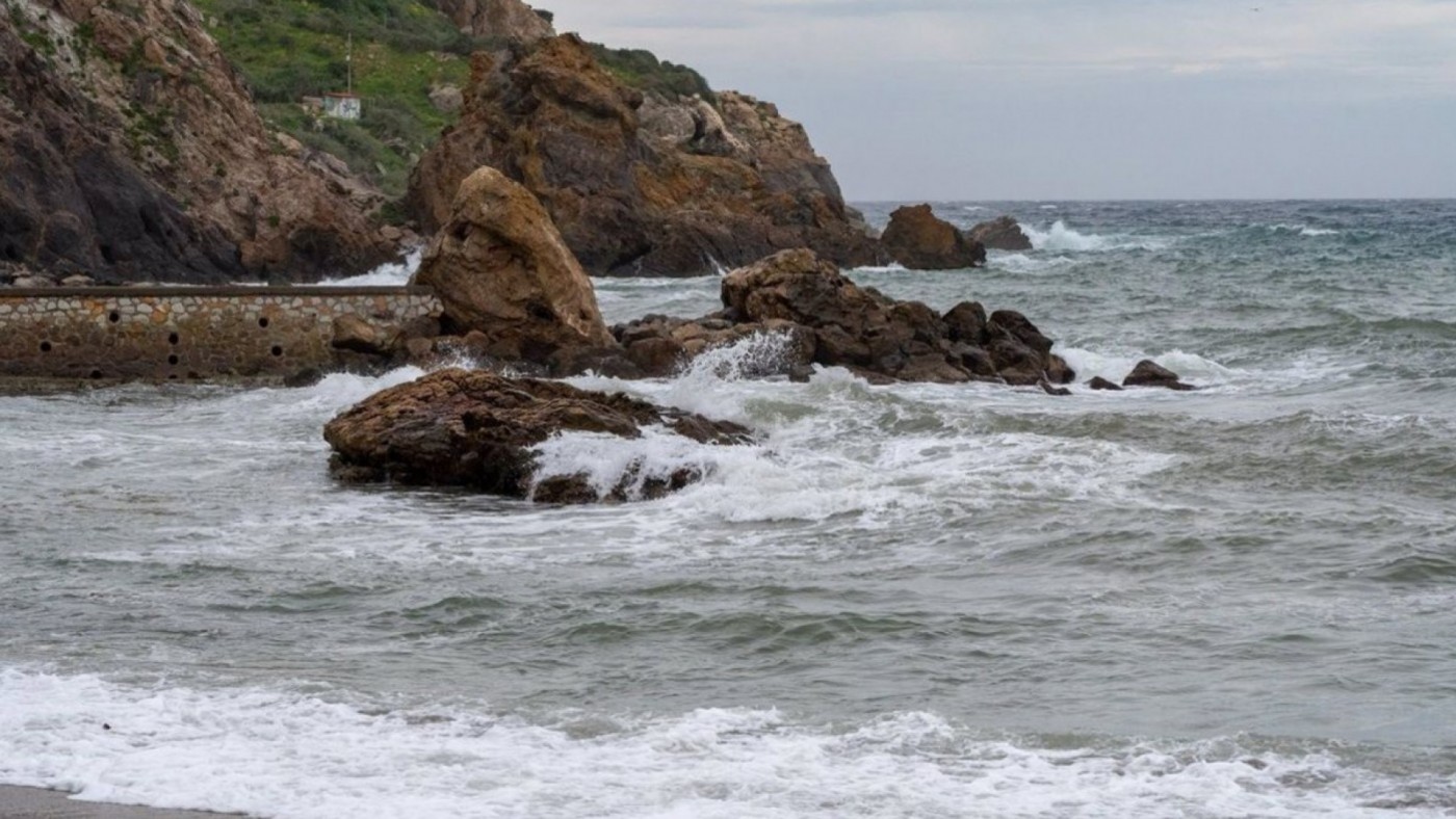 Olas de hasta 3 metros en todo el litoral de la Región de Murcia