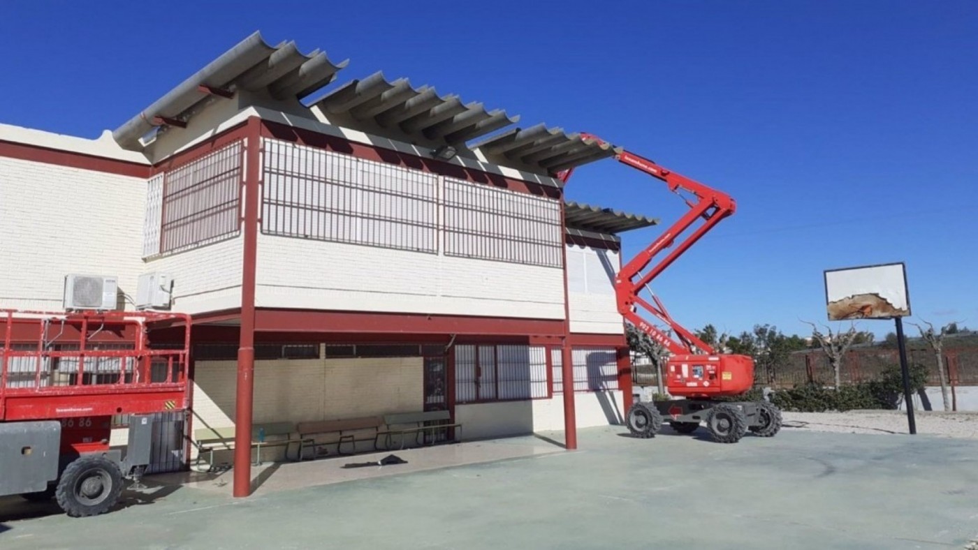 Educación invertirá casi 16 millones de euros en mejoras de eficiencia energética en 20 centros educativos de la Región 