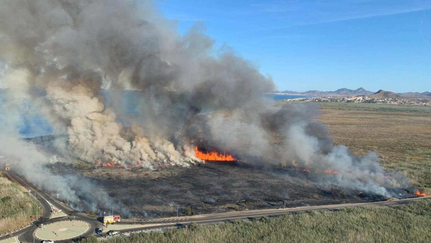 ANSE descarta que se pueda se construir en el entorno del Mar Menor incendiado