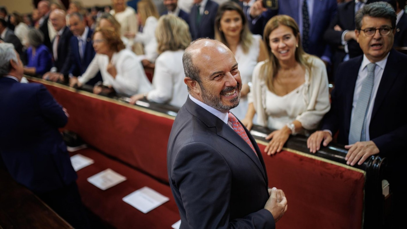 Pedro Rollán, elegido nuevo presidente del Senado con mayoría absoluta del PP