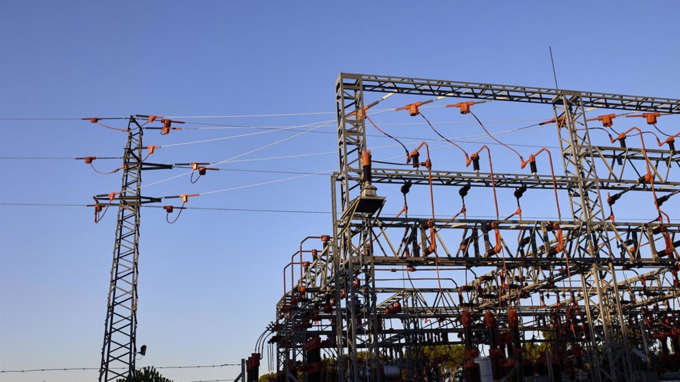 La luz continúa bajando y se sitúa este lunes por debajo de los 100 euros/MWh