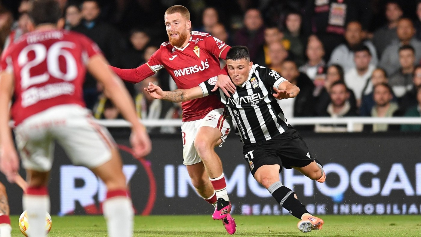 Salva Oliva: "Que pagara menos el abonado y más el cazaespectáculos"