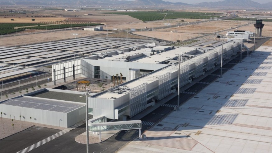 Más de 800.000 pasajeros en el Aeropuerto Internacional Región de Murcia este año