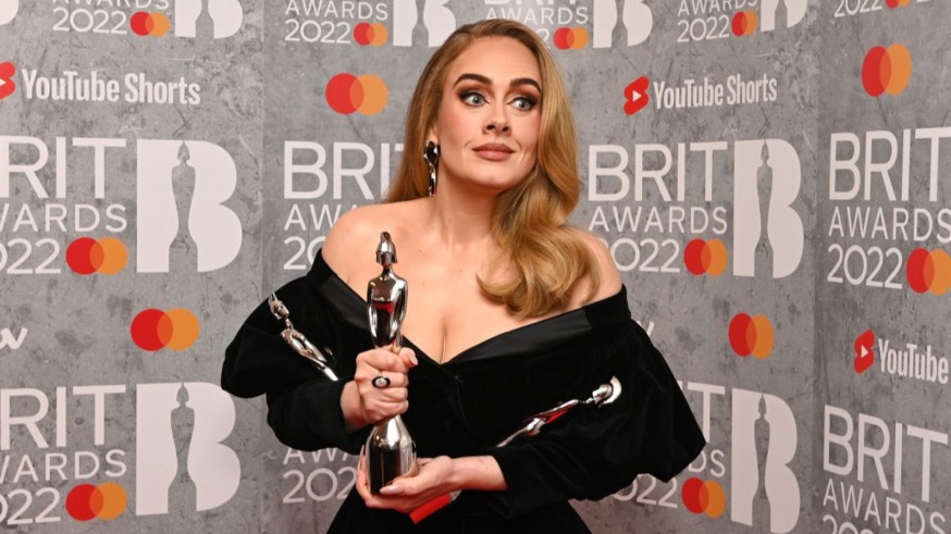 Adele vuelve a arrasar en los Brit Awards
