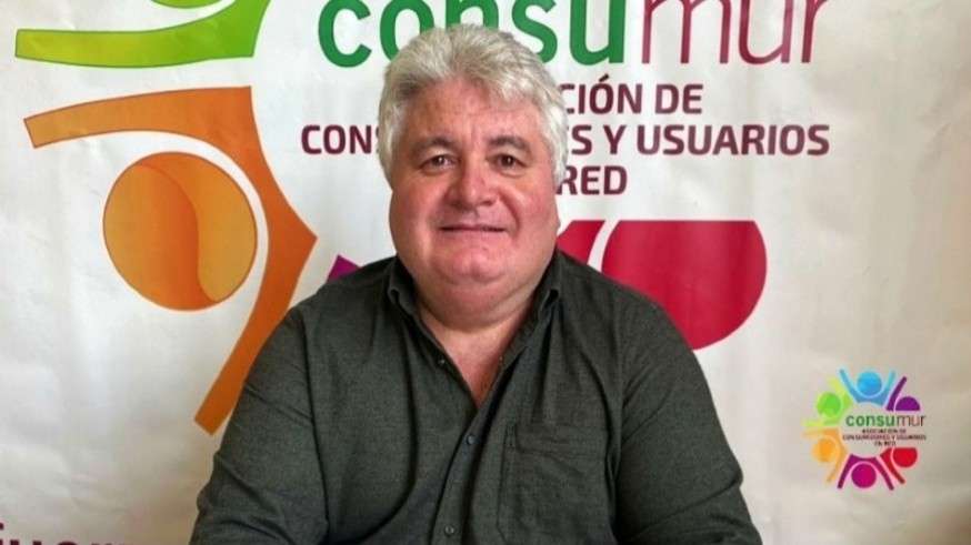 Consumur llama la atención sobre la gestión de residuos, el cumplimiento de la ley antitabaco y el precio de los aparcamientos en los hospitales de la Región