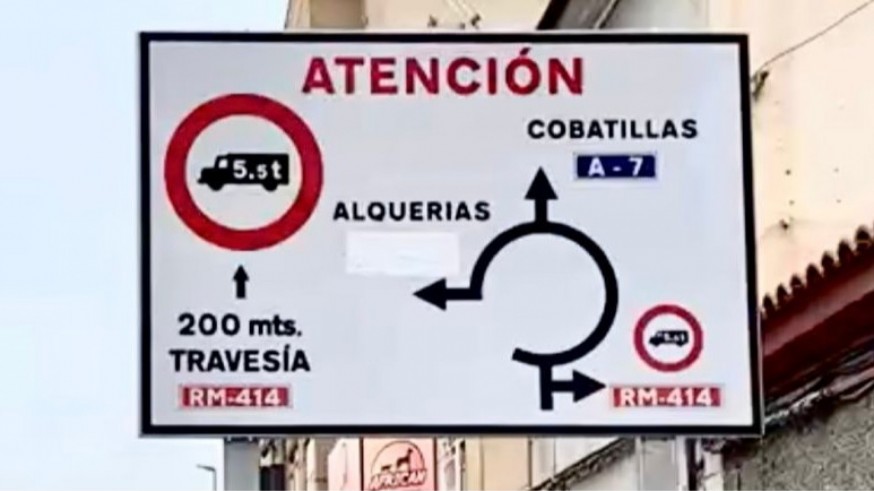 Santomera prohíbe el paso de camiones por una de sus principales avenidas