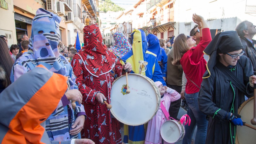 Cientos de tambores redoblan en Moratalla para celebrar la declaración de la UNESCO