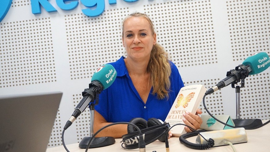 Entrando en profundidades. Cristina Lázaro nos habla de su libro 'Después de la vida' y las entrevistas sobre experiencias cercanas a la muert
