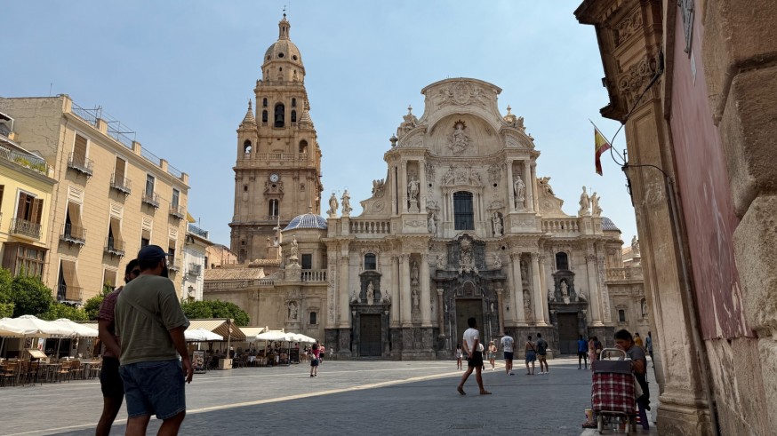 GALERÍA DE FOTOS: Murcia, un domingo abrasador a 44 grados
